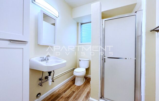 2 beds, 1 bath, $1,695, Unit 12