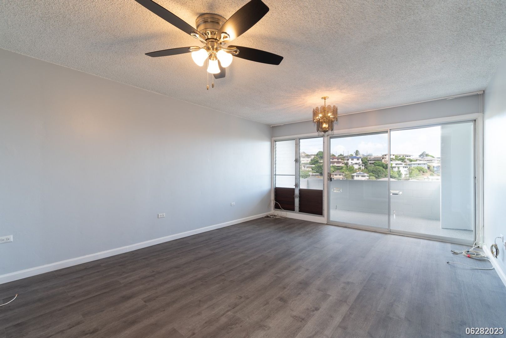 2bd/1ba/1parking in Kamehameha Towers