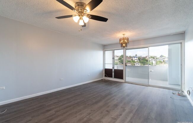 2bd/1ba/1parking in Kamehameha Towers