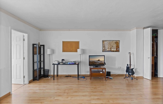 Studio, 1 bath, 589 sqft, $2,250, Unit 14G
