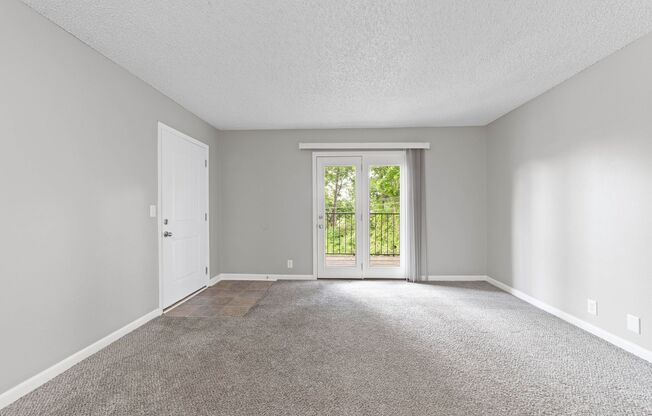 2 beds, 1 bath, 812 sqft, $905, Unit L-5