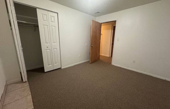 3 beds, 1 bath, 810 sqft, $1,590, Unit 732 S. Millvale Ave. #C1