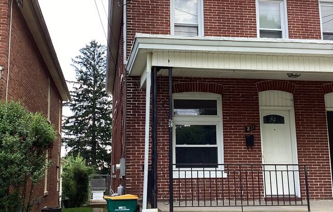231-233 W. Sixth St.