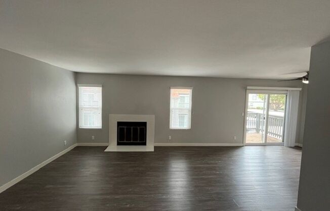 2 beds, 2 baths, 986 sqft, $2,595, Unit 94