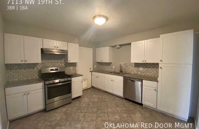 3 beds, 1 bath, 1,212 sqft, $1,200