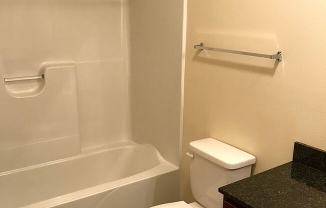 3 beds, 2 baths, 1,232 sqft, $1,375, Unit 615-113