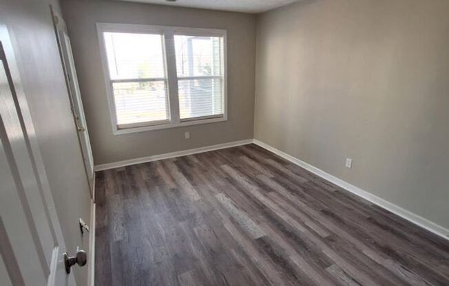 1002 Brookhollow Dr #5