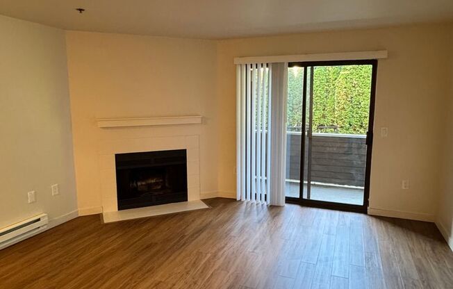 2 beds, 2 baths, 898 sqft, $1,746, Unit 1201