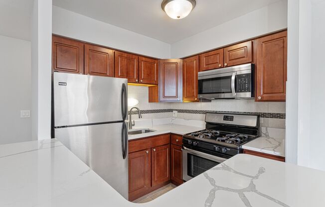 1 bed, 1 bath, 525 sqft, $1,800, Unit 545