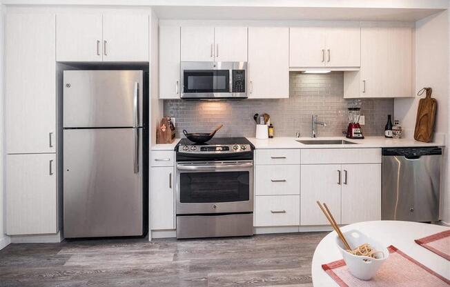 G12 Apartments Stainless Steel Appliances