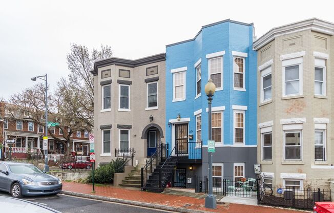 Stunning premium corner Townhome condo in the desirable Eckington neighborhood!