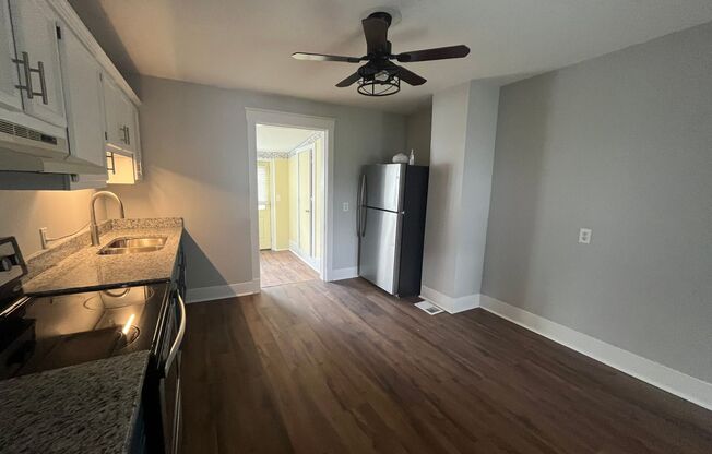 2 beds, 1 bath, $1,700