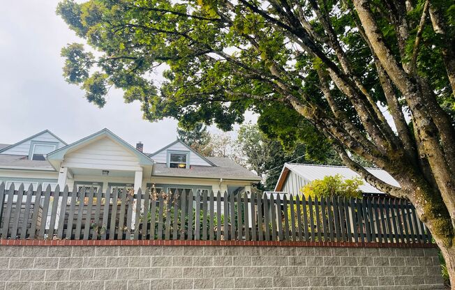 Charming Vintage 3 Bedroom 2 Bathroom Duplex is a Must See!!!