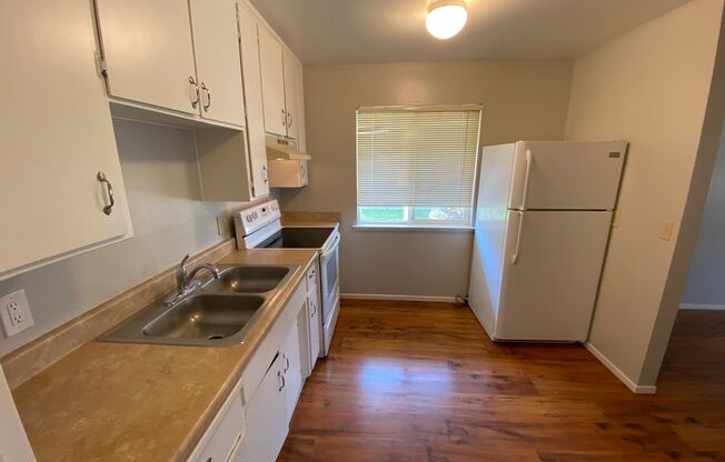 2 beds, 1 bath, $1,675, Unit 291A