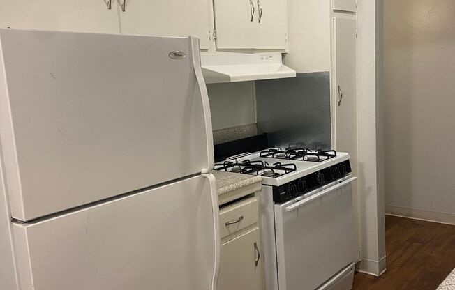 1 bed, 1 bath, 590 sqft, $1,850, Unit Unit 15