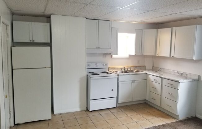 Studio, 1 bath, 600 sqft, $650, Unit 2017 #2