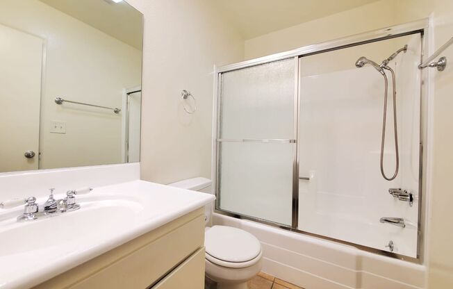 Villa Gardens Apts - Carmel Palm, LP