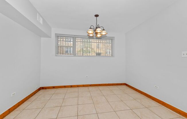 60th/Whipple (6001-05)