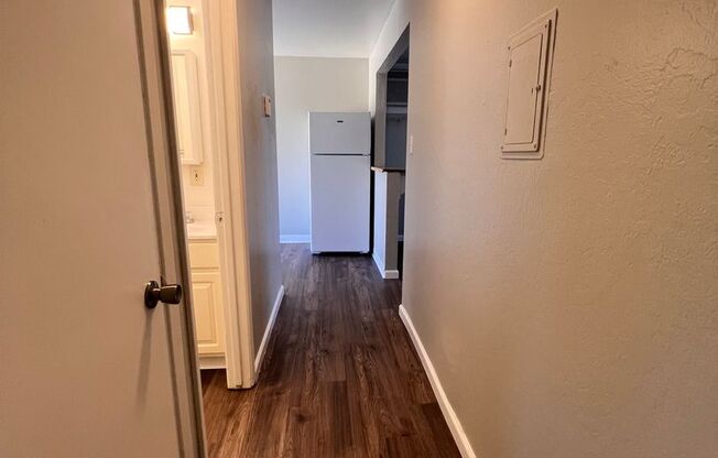 1 bed, 1 bath, 572 sqft, $1,299.5, Unit 1