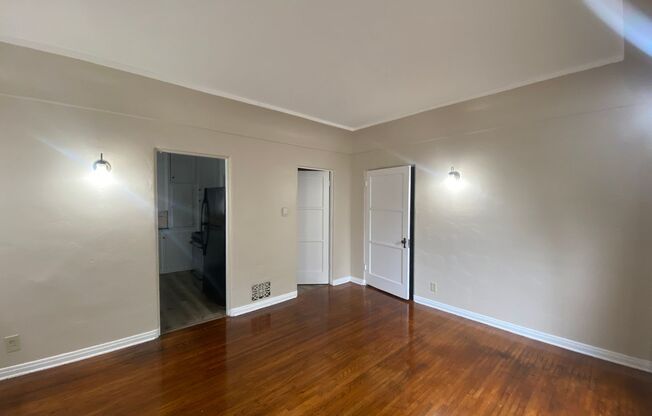 Studio, 1 bath, 362 sqft, $1,595