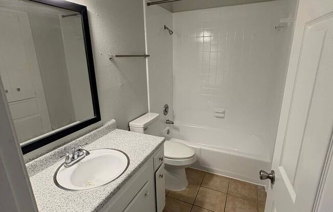 2 beds, 2 baths, 931 sqft, $1,003, Unit 14-1402