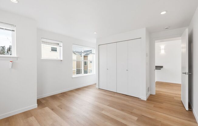 1 bed, 1 bath, 650 sqft, $2,695, Unit 300