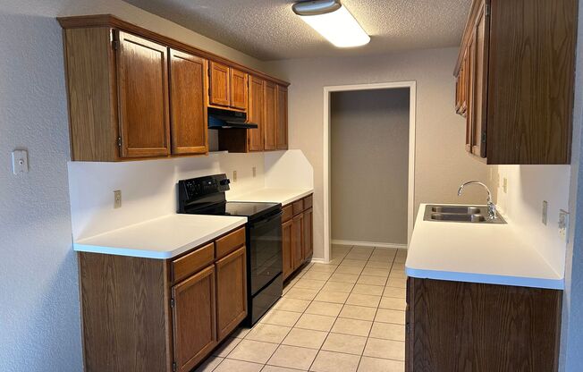 2 beds, 2 baths, 1,023 sqft, $1,595