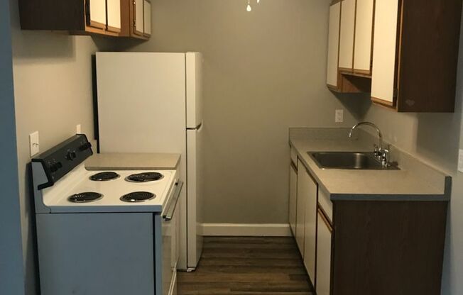 1 bed, 1 bath, 550 sqft, $825, Unit ES714E