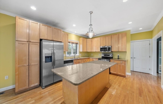 1 GLENBROOK RD