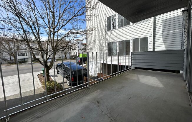 2 beds, 2 baths, 950 sqft, $2,095, Unit 101
