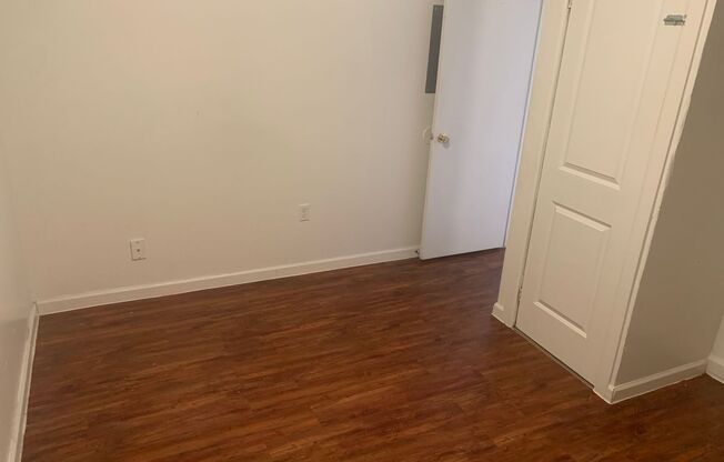 Available Now! West York SD 2 Bedroom Apartment-Parking, Coin Laundry