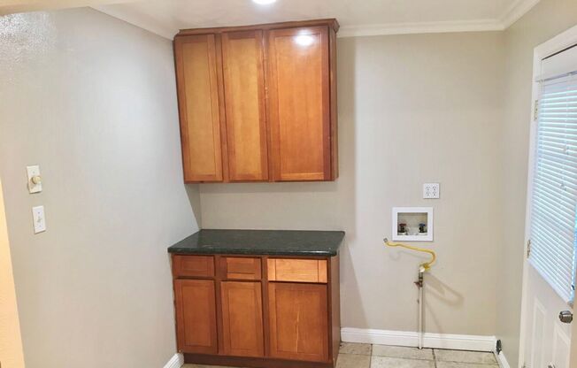 2 beds, 1 bath, $2,650