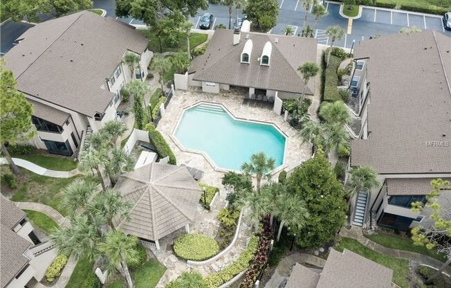 Gorgeous first floor 2/2 condo x Rent @  Winter Park in front of Full Sail!