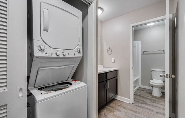 2 beds, 1.5 baths, 950 sqft, $1,399, Unit 6371 - 73