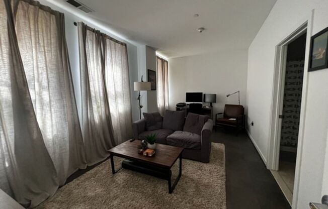 2 beds, 2 baths, 900 sqft, $2,099, Unit 209