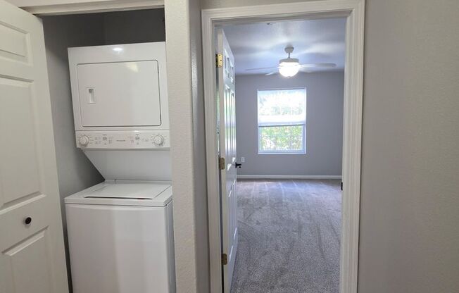 1 bed, 1 bath, 869 sqft, $1,465, Unit 9-206