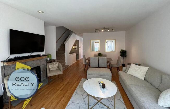 Beautiful, Single Family Townhome, Great Location!!