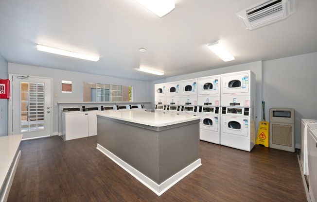 the preserve at ballantyne commons community laundry room