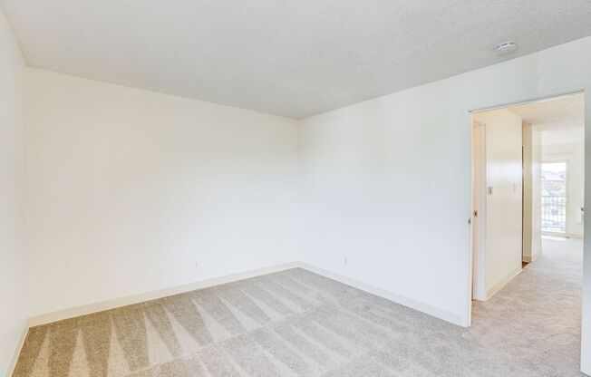 1 bed, 1 bath, 581 sqft, $1,300, Unit 126