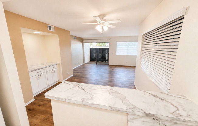 2 beds, 2 baths, 993 sqft, $2,485, Unit 13