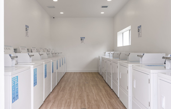 Laundry Room (Web Quality) - Vista Shores