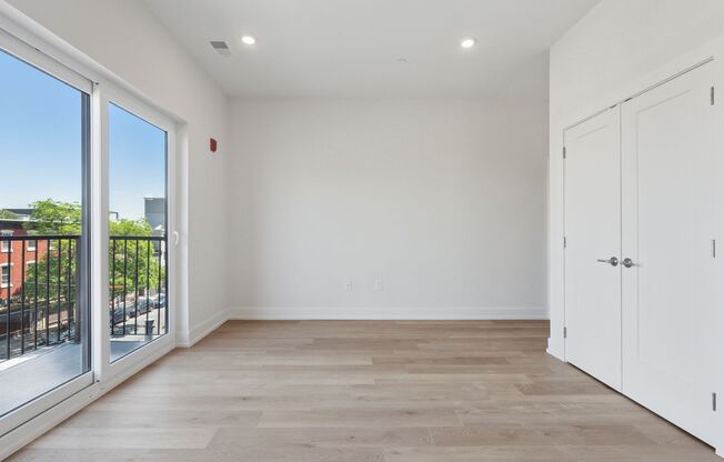 Studio, 1 bath, 430 sqft, $1,485, Unit Unit 709