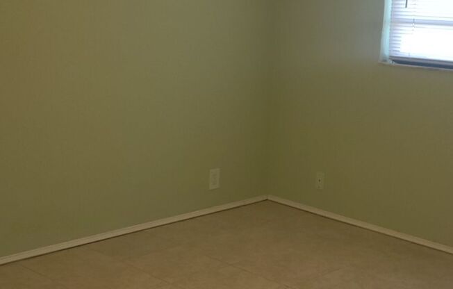 Amazing Community - Live Across Daytona Beach Inc Water, Internet & Cable (7-12 mo lease - not furnished)