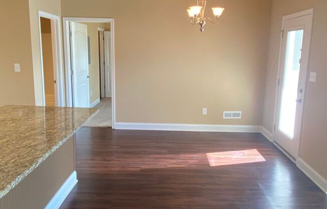 1 bed, 1 bath, 765 sqft, $825, Unit 186