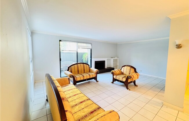 2 beds, 3 baths, 1,614 sqft, $4,000