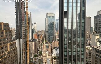 11 E 29 ST