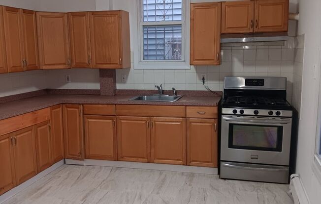 Beautiful two bedroom apartment in Newark