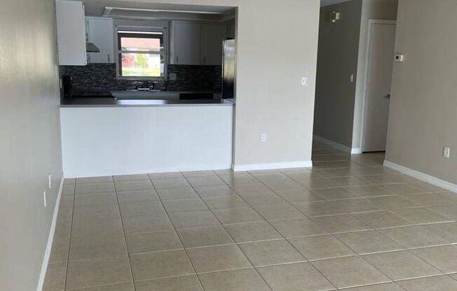 2 beds, 2 baths, 1,050 sqft, $1,700, Unit Unit B