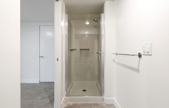 Studio, 1 bath, 670 sqft, $2,145, Unit 301-A