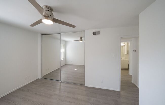 2 beds, 2 baths, $1,450, Unit 8